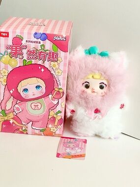 Nommi BB Plush Keychain Strawberries with Interchangeable Eyes